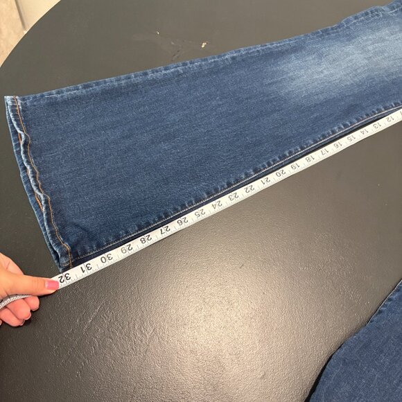 American Eagle Flare Jeans - Picture 3 of 8